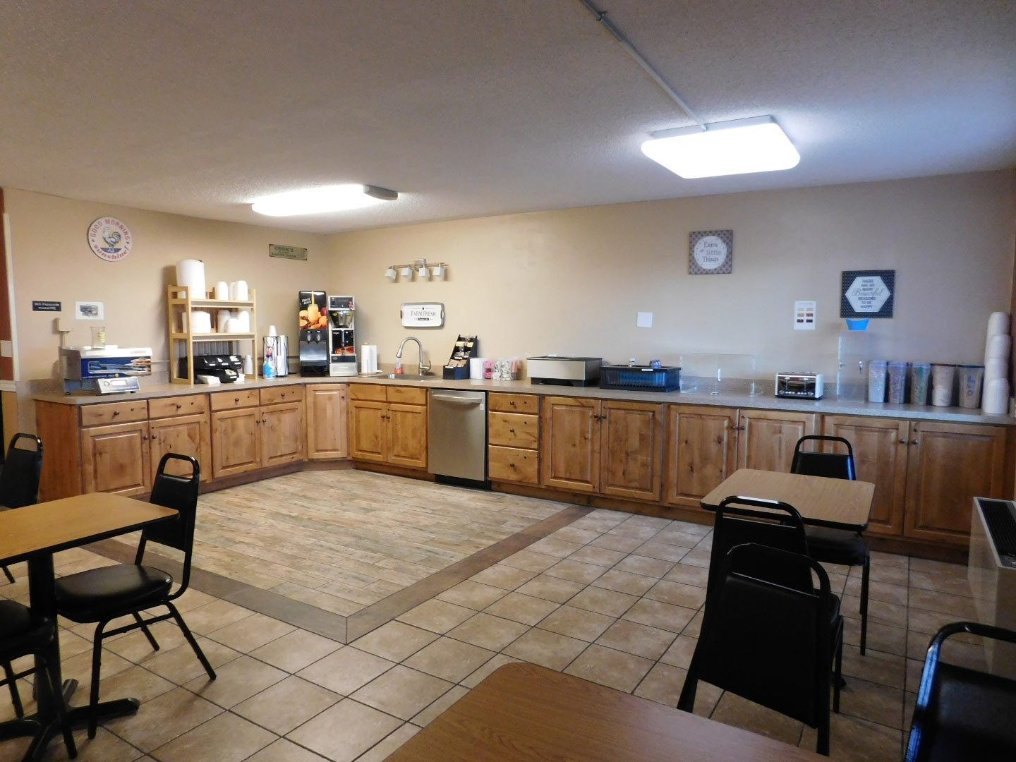 Breakfast room.